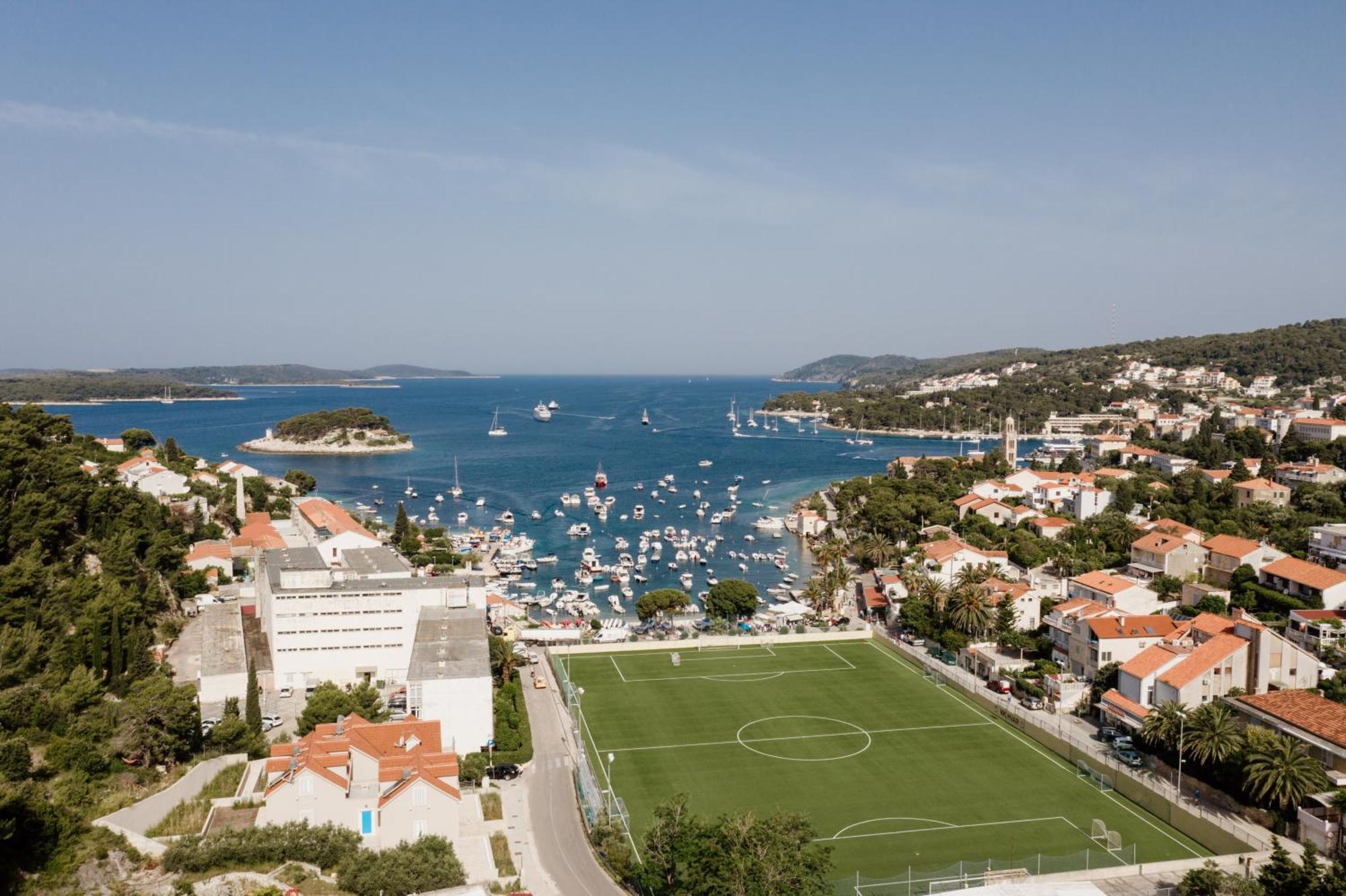 Apartments Sunny Elza Χβαρ Εξωτερικό φωτογραφία