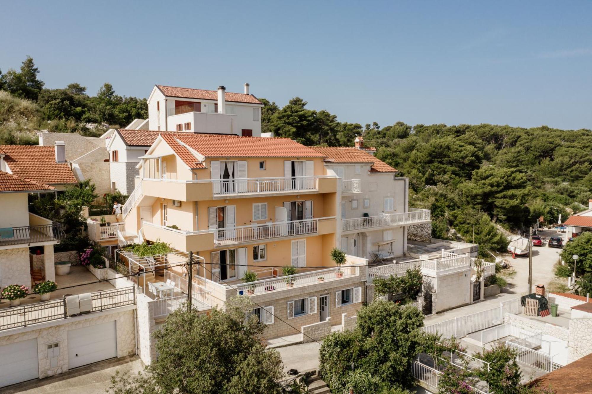 Apartments Sunny Elza Χβαρ Εξωτερικό φωτογραφία